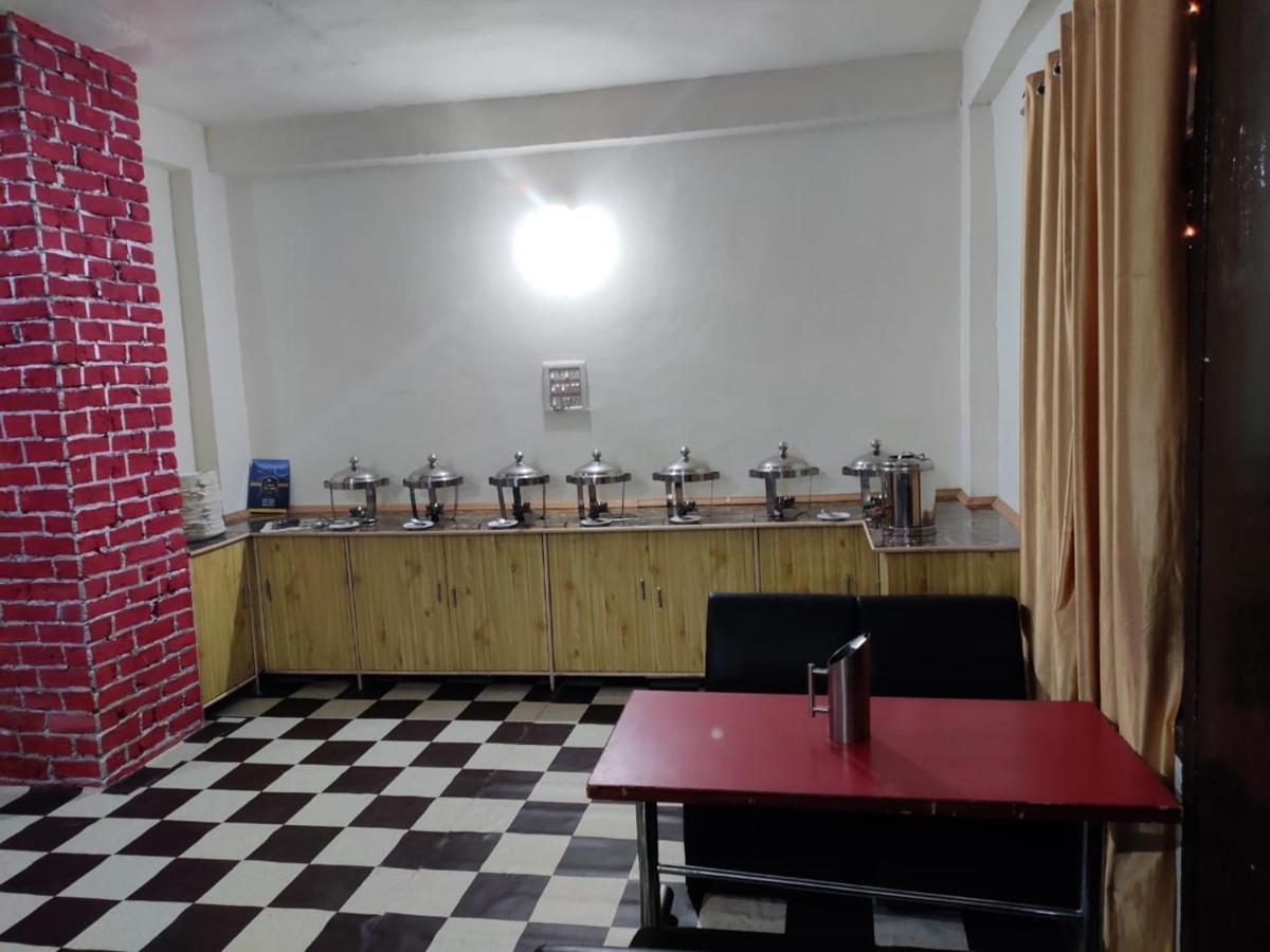 Hotel Vansh Касол Екстериор снимка